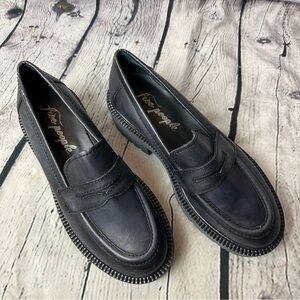 FREE PEOPLE. NWOT Size 37.5 FITS LIKE AN 8